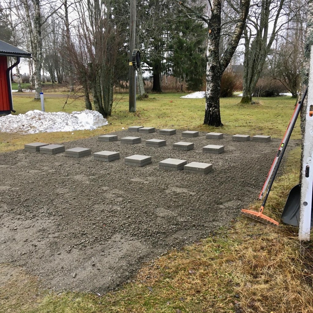 Infoa Hirsiladon pohjien tekoon